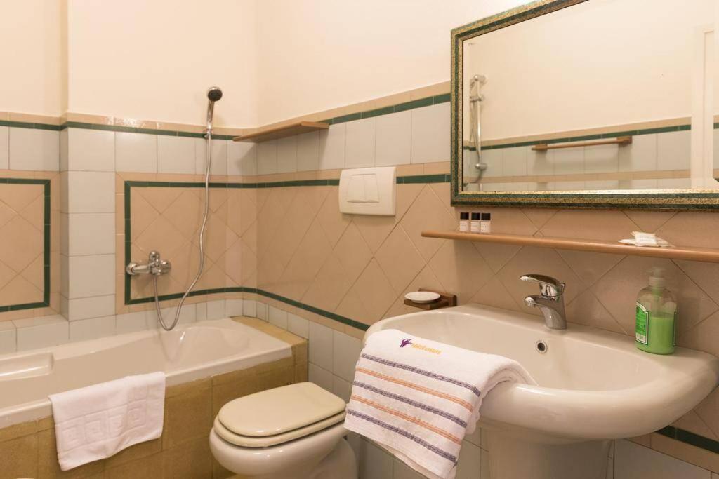 Apartamento Mario'S Apartament With Ac And Wifi Lucca Exterior foto